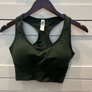 90° degrees green sports bra, brand new without tags size medium